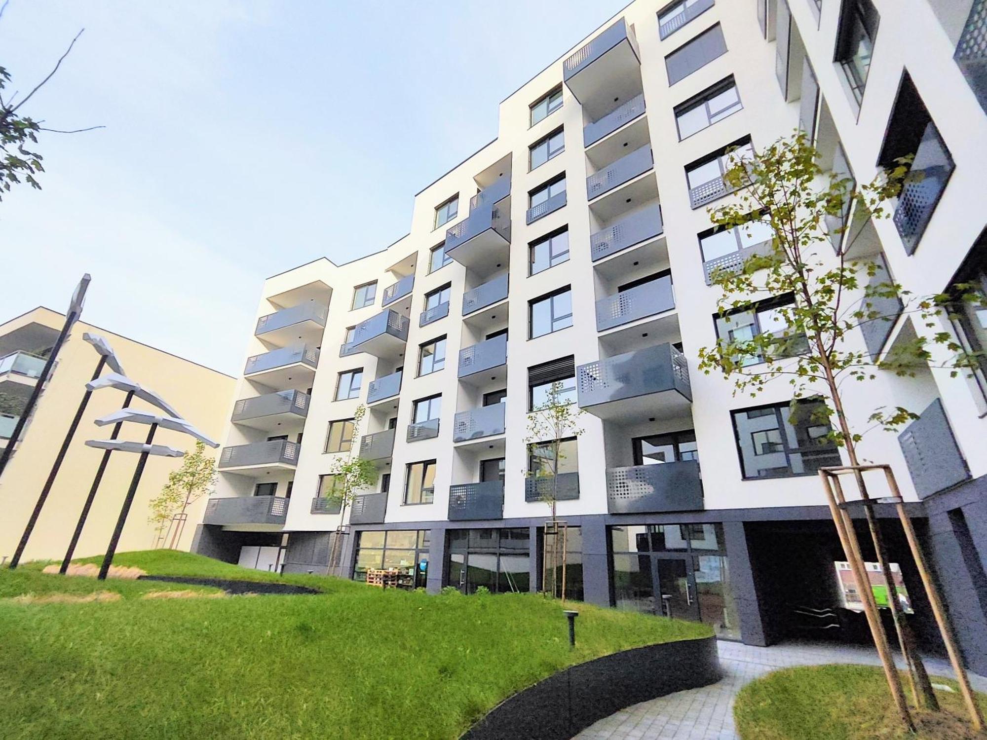Cinnamon - Brand New - Presidential Garden - Air Conditioning - Free Parking براتسيلافا المظهر الخارجي الصورة